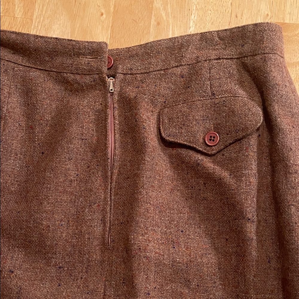Daniel Hechter Brown Wool Tailored Midi Skirt with Front Pleats Size 10. - Picture 4 of 5